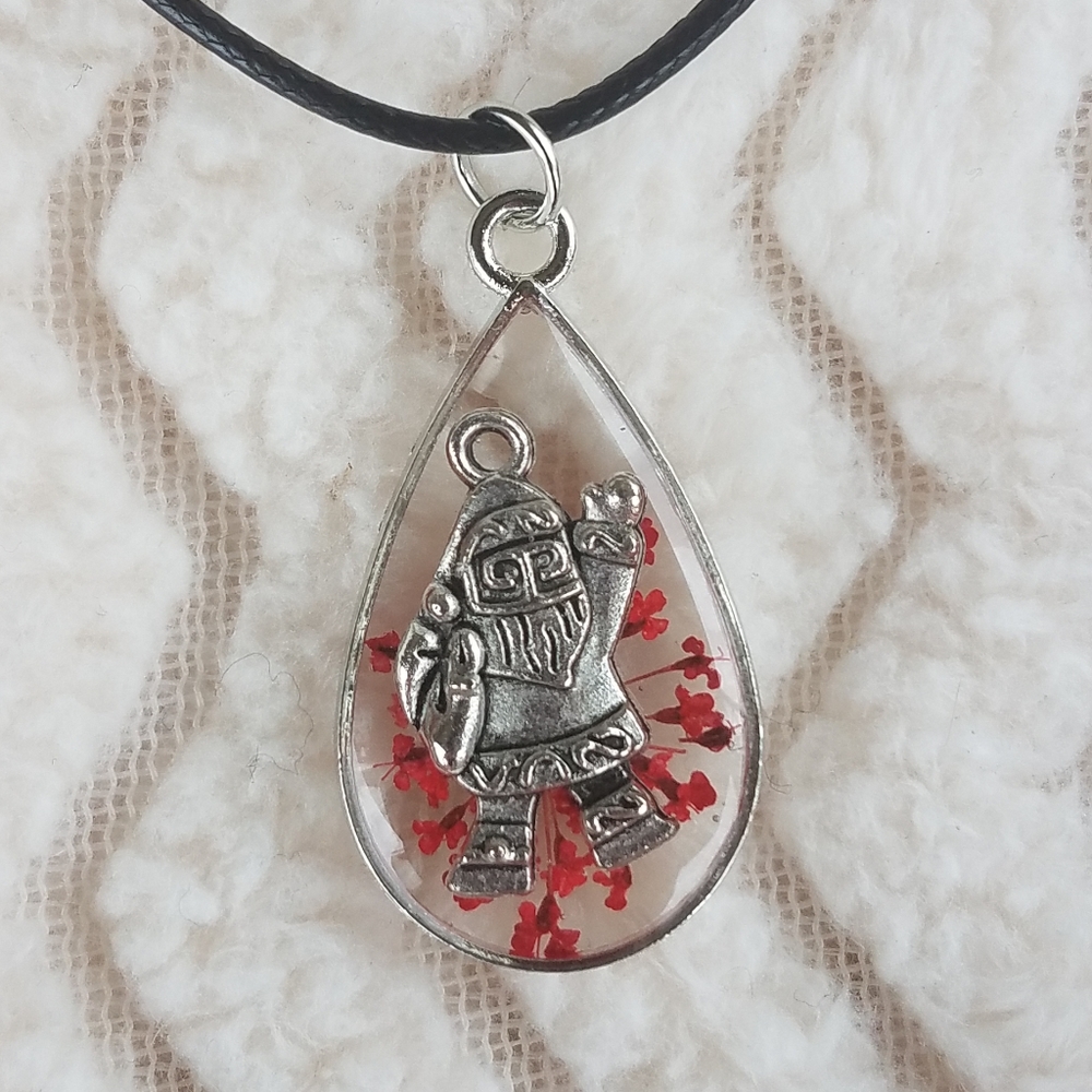 Sweet Santa w/ Flowers Necklace, Handcrafted NWOT